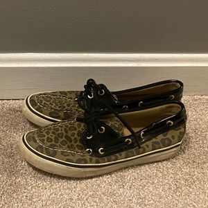Women leopard Sperry